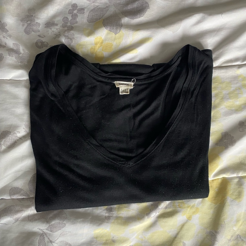 Basic Black V-neck T-shirt